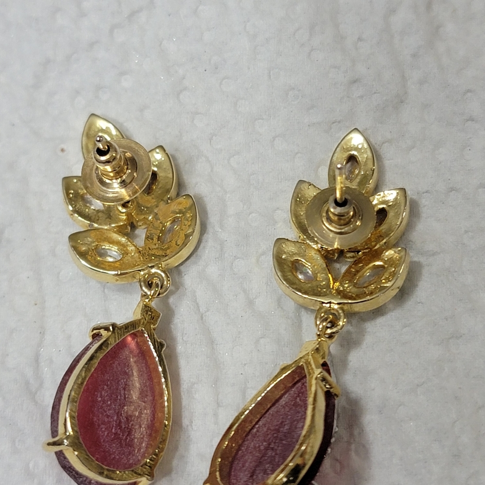 Red earrings - Picture 6 of 7